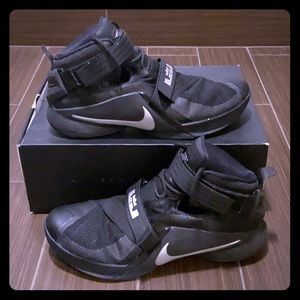 🏀Nike LeBron Soldier 9 Sz14 Basketball Shoe🏀